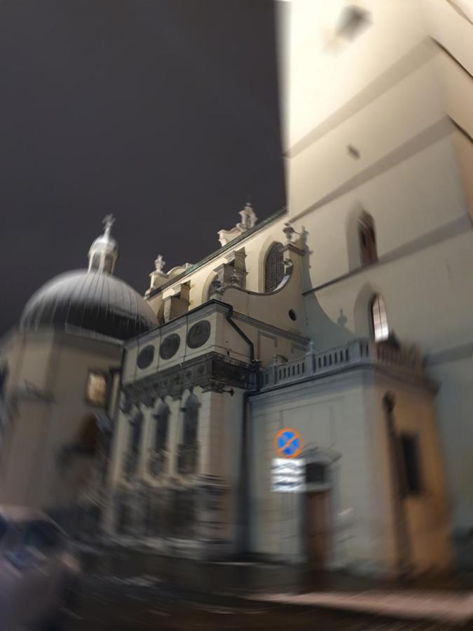 Апартаменти У Шевальє. Lviv Extérieur photo