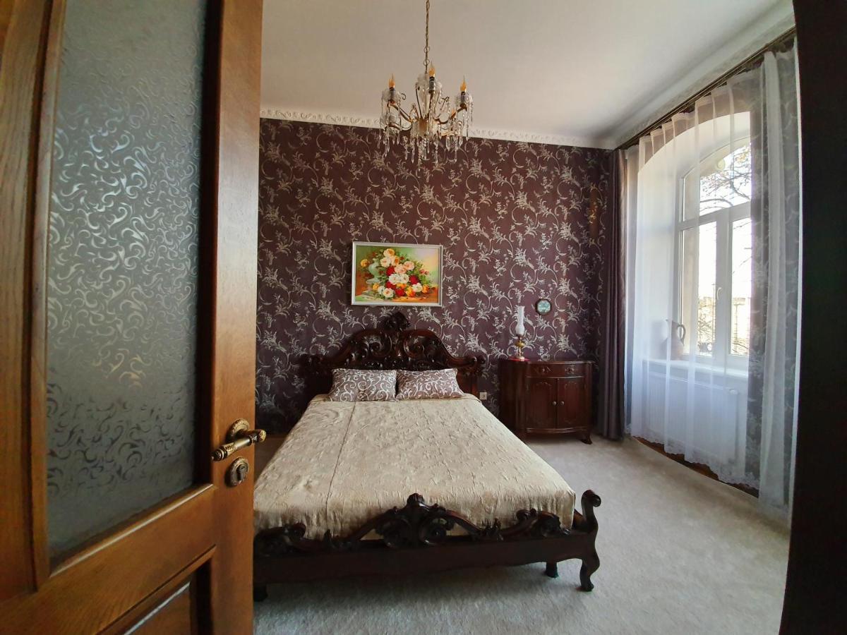 Апартаменти У Шевальє. Lviv Extérieur photo
